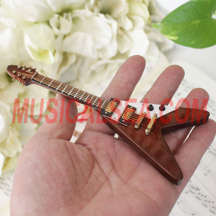 Miniature guitar brooches/ pins/ key Chain